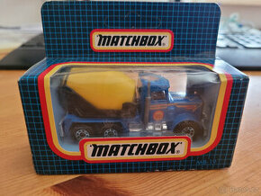 Matchbox MB-19 peterbilt cement truck - 1