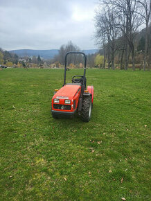 Malotraktor AGT 830 - 1