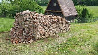 Cihly za odvoz.