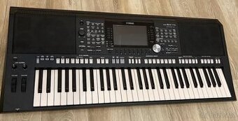 Yamaha psr s975