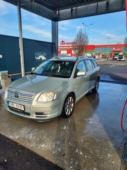 Toyota Avensis combi 2.2 110kw