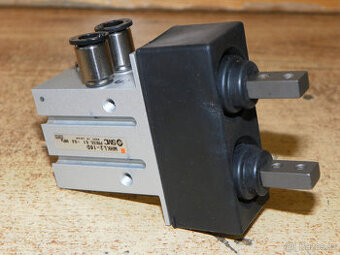 Paralelní pneumatické chapadlo SMC MHK L2-16 D - 1