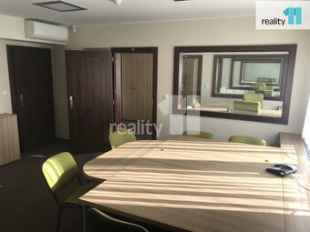 Pronájem 2 spojených kanceláří, Karlovy Vary, 45,2m2