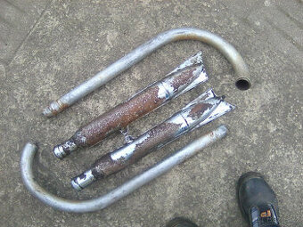 Jawa 250/11 Pérák - výfuky s koleny,z.stupky,ND do motoru...