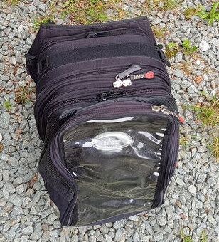 Magnetický tankvak na motorku GIVI Voyager