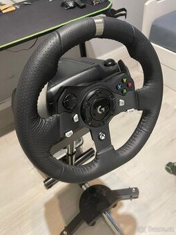 Logitech G920 + stojan