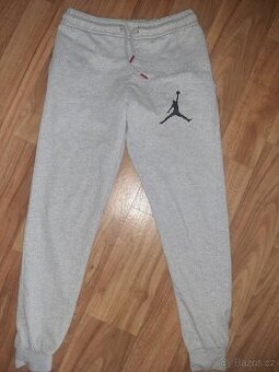 Teplaky jordan