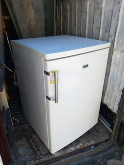 Lednice, výška 86cm