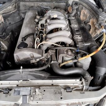 Prodám motor Mercedes w 124 300D/83KW