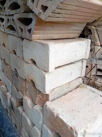 Šamotové tvarovky a stropní tvarovky - 1