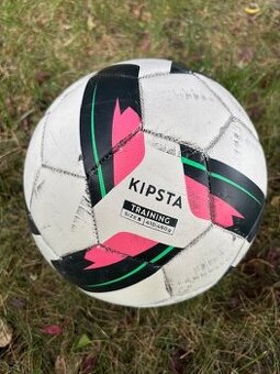 Fotbalový míč KIPSTA