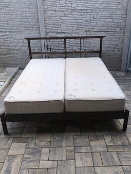 Prodám manželskou postel + Matrace 160cm x 200cm