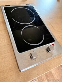 Varná deska Whirlpool + pánve zdarma