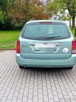 Ford focus 1.8  STK do 10/25