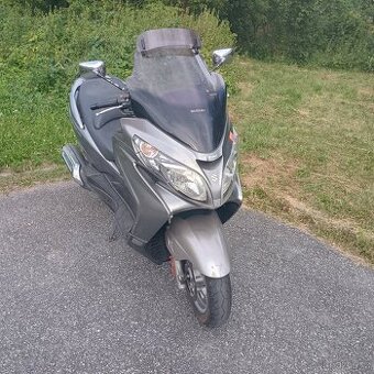 Suzuki Burgman 400