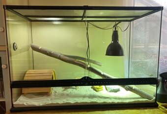 KOMPLETNÍ TERÁRIUM 90 × 45 × 60  PRO PLAZY – VŠE V CENĚ