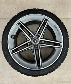 Mercedes R19 z C63 AMG C63s Coupe 5x112 zimní pirelli