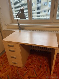 Pracovní kancelářský dětský stůl