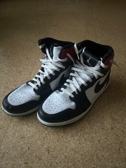 Boty Jordan 1 Retro Black Toe