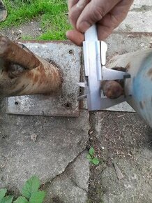 Ocelove sloupy na branu