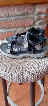 Kvalitní chlapecké sandály od Deichmanna vel.36