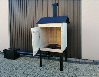 Na prodej domaci udirna z boroveho dreva