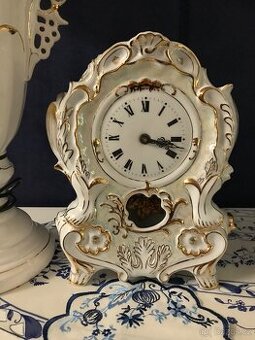 Porcelánové hodiny