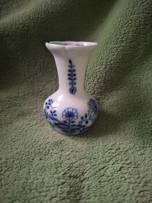 Vázička 8.5 cm, cibulák