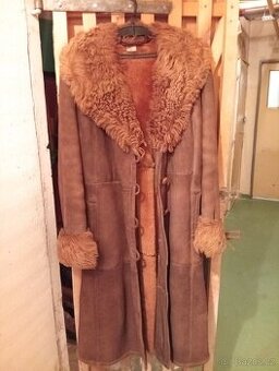 Dámský kožich dubeňák