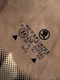 Přední sklo Škoda FELICIA zelené s pruhem - NOVÉ