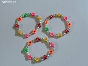 Náramek - barevné kytičky