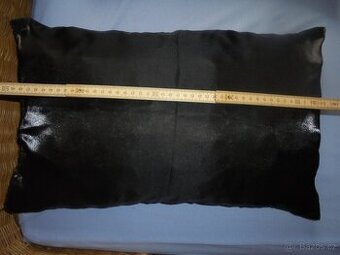 dekorační černé polštářky 6 ks