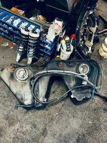 Palivová nádrž BMW M6 E63