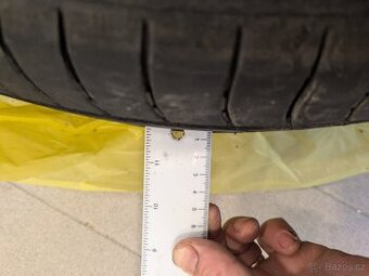 Prodám letní pneu Kumho 255/45 R20 /Michelin 235/50 R20