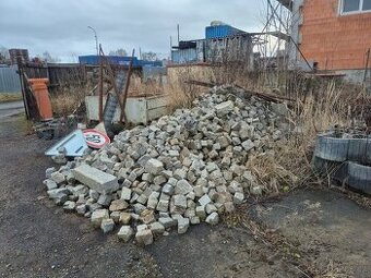 Žulové dlažební kostky