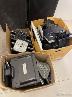 Prodám více věcí z oboru IT