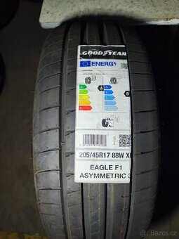 Goodyear 205/45 R17