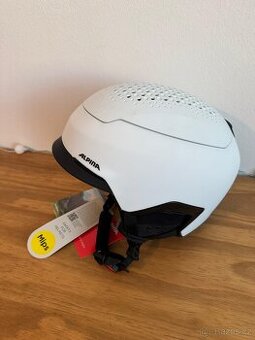 Nová lyžařská helma Alpina Banff MIPS®