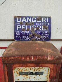 Smaltová cedule danger high voltage