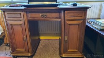 Starožitný restaurovaný psací stůl