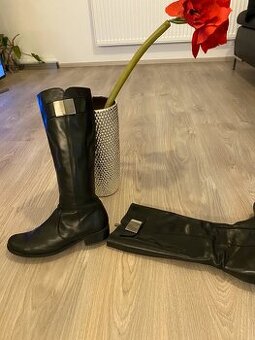 Lasocki kozene kozacky cerne vysoké zip kuze 38