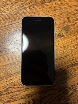Mobilní telefon Apple iPhone SE 64 2020 GB stříbrný