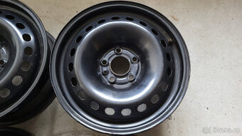 Zánovní disky 16" 5x110 Giulietta, příp. Croma, Opel, Saab