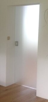 POSUVNÉ PROSKLENNÉ DVEŘE - INTERIÉROVÉ