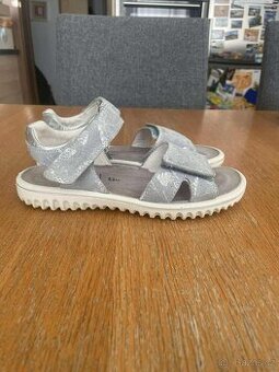 Sandály Superfit velikost 33 stélka 21.5 cm