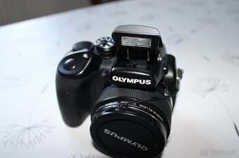 OLYMPUS SP- 570UZ
