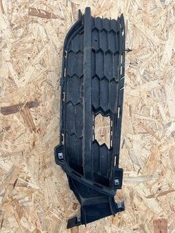 ŠKODA KAROQ mřížka nárazníku předek pravá 57A8073