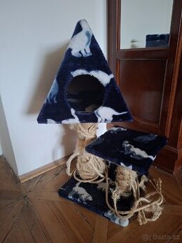 Kočičí škrabadlo a domeček