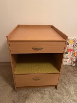 Přebalovací pult větších rozměrů