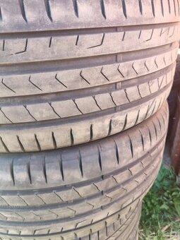 245/45/19 a 275/40/19 Continental